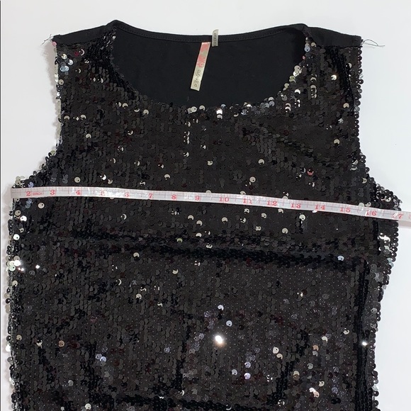 Elegant black sequined dress 🌹 - Picture 5 of 6